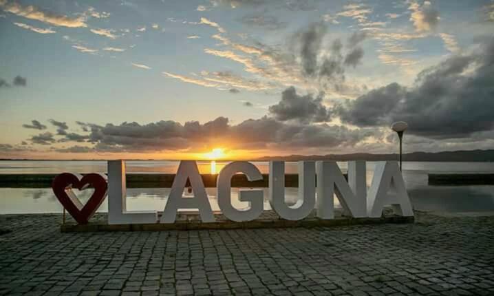 Ampla Cobertura Na Praia Do Mar Grosso Laguna Exteriér fotografie