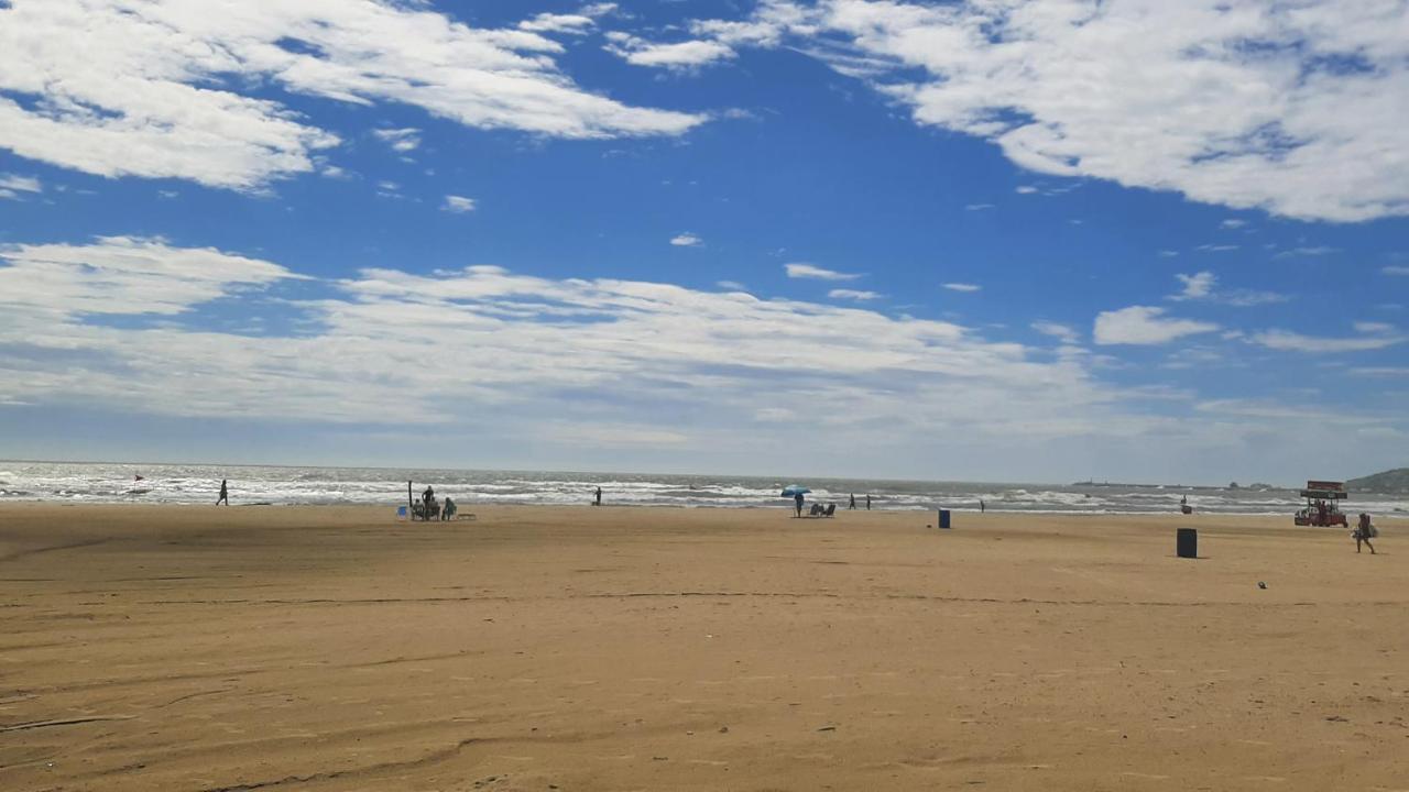 Ampla Cobertura Na Praia Do Mar Grosso Laguna Exteriér fotografie